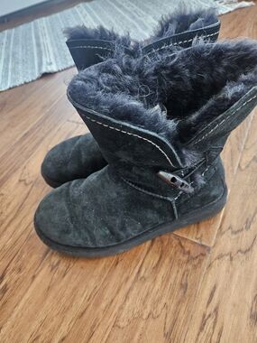 UGG Black Suede Shearling-Lined Winter Boots